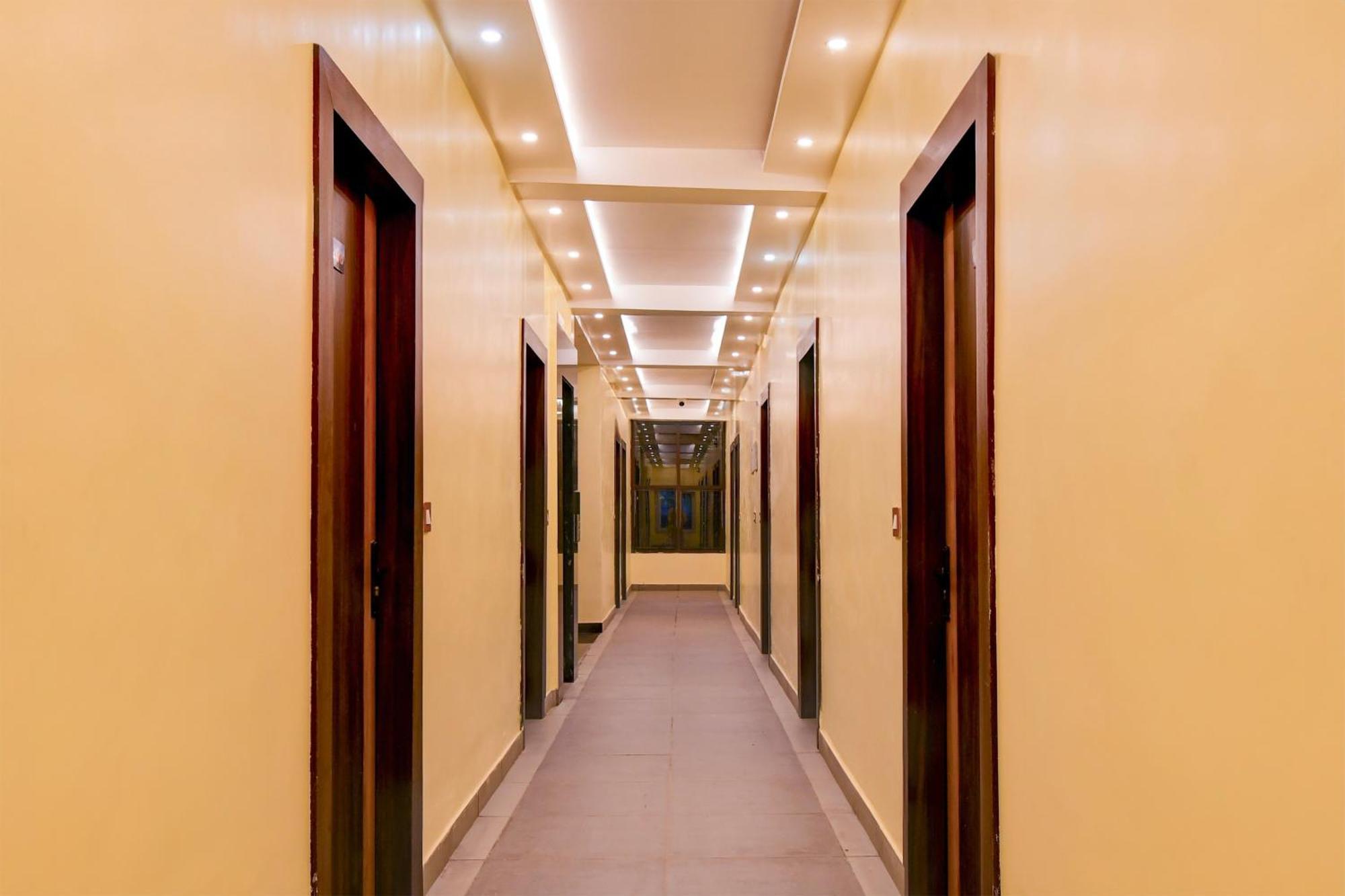 Hotel Super Townhouse Oak Bulbuli Neer Calcutta  Esterno foto